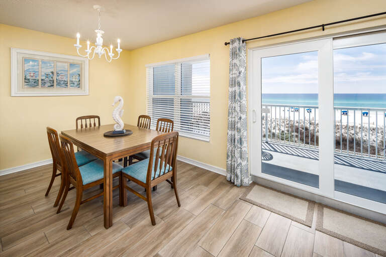 Have a meal while enjoying a view! Have a meal while enjoying a view!