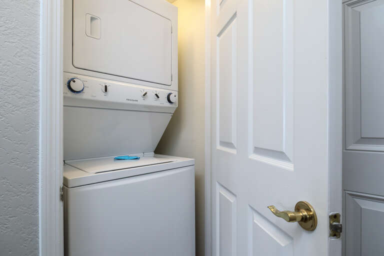 In unit washer and dryer!