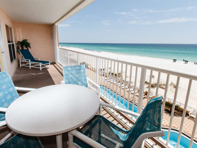 What a 4th floor view! There is ample seating for all guests to enjoy.