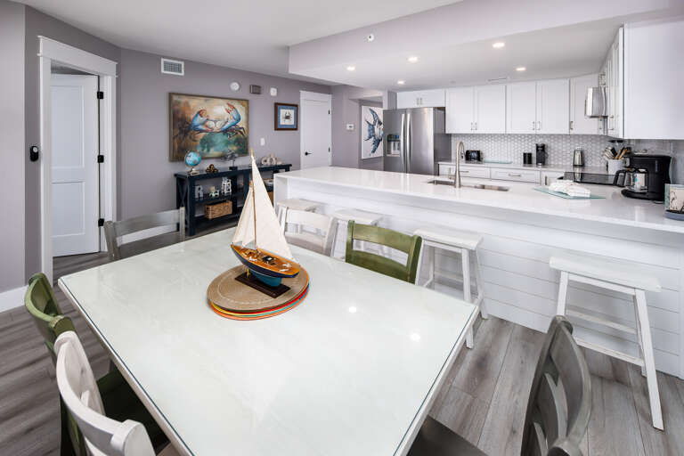 Enjoy Gulf front dining without having to leave the house! Enjoy Gulf front dining without having to leave the house!
