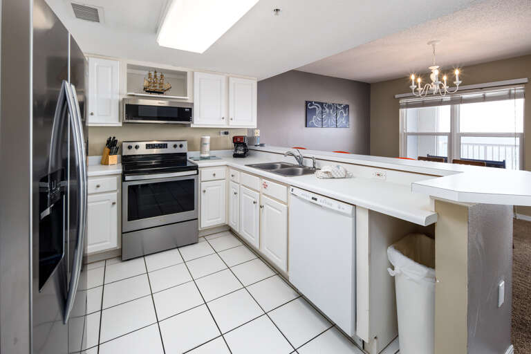 All appliances and cookware included!