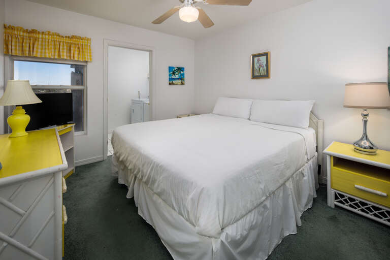 Features another KING sized bed