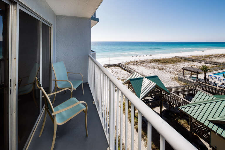 Enjoy the view of those Emerald waters!
