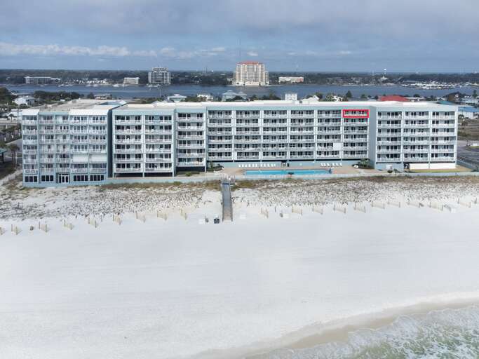 7004 balcony outlined in red 