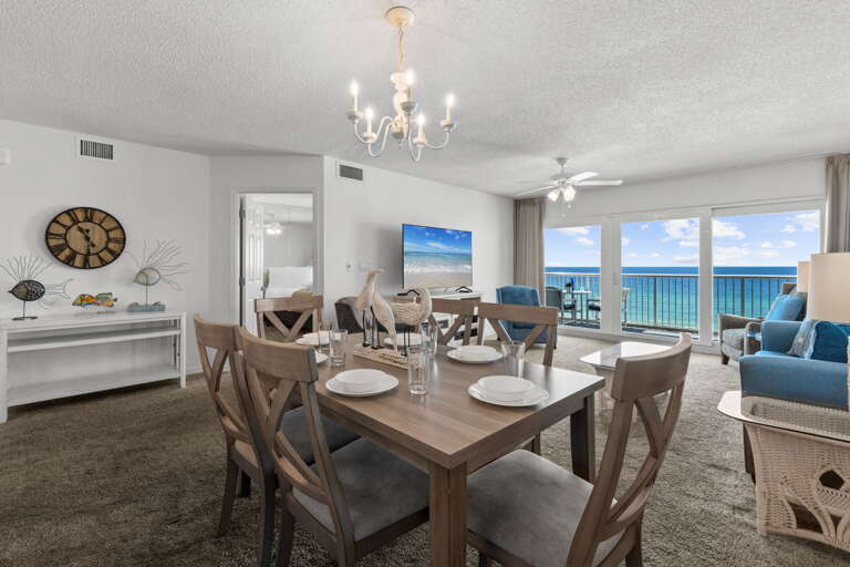 Have a meal while enjoying the view!
