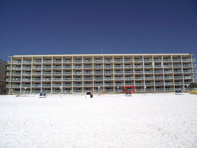 107 balcony highlighted in red