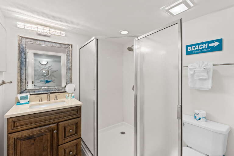 Walk in shower and lots of drawer space