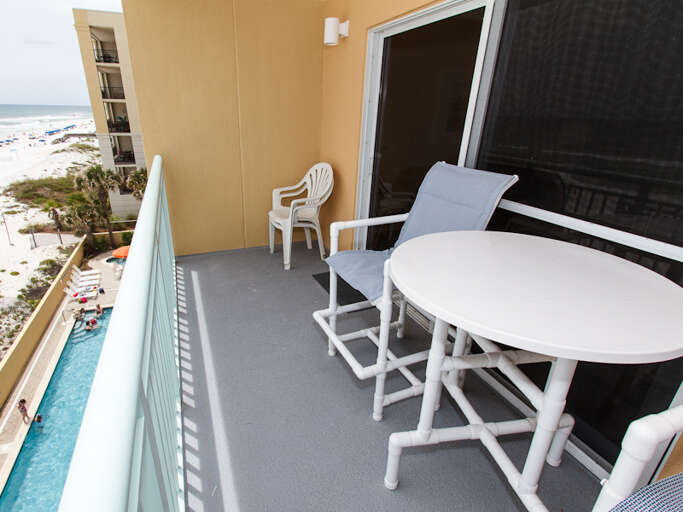 Plenty of seating for everyone!