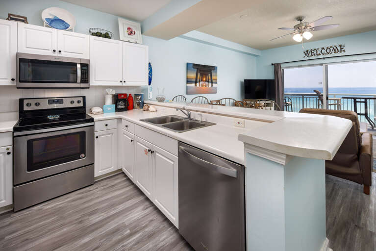 Cook up a family meal with these top notch stainless steel appliances. 