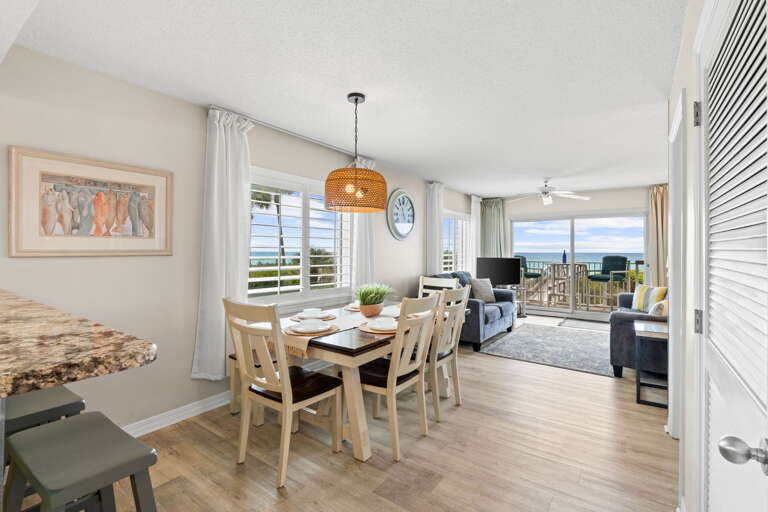 Enjoy your meal with a view!