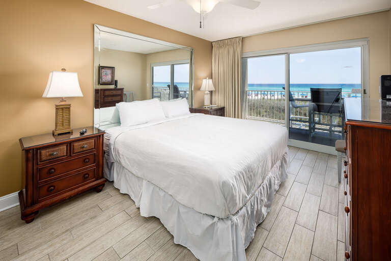 Private balcony access right from the bedroom! Private balcony access right from the bedroom!