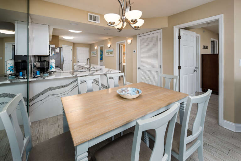 Enjoy a meal with a view! Enjoy a meal with a view!