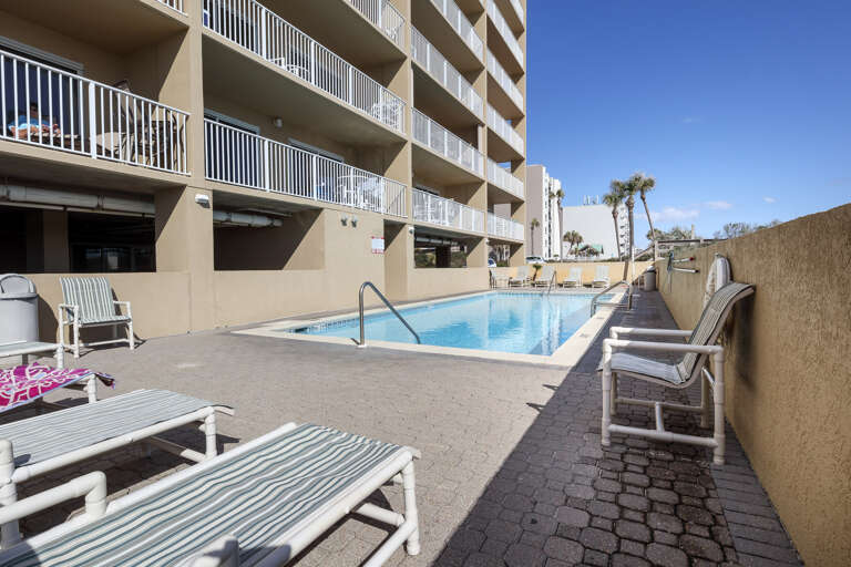 Beachfront pool for everyone to enjoy! Beachfront pool for everyone to enjoy!