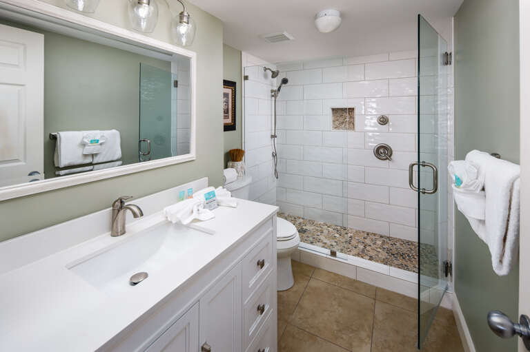 Updated bathroom with walk in shower! Updated bathroom with walk in shower!