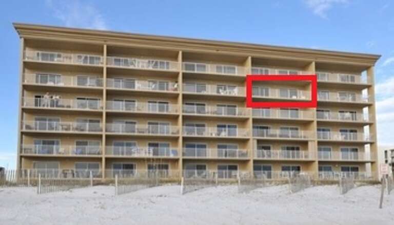 Red square indicates location of unit balcony
