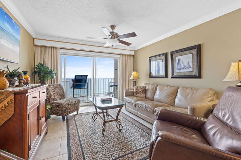 Spacious with spectacular views of the Emerald Coast!!