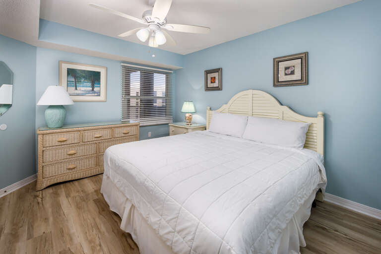 Featuring another KING sized bed Featuring another KING sized bed