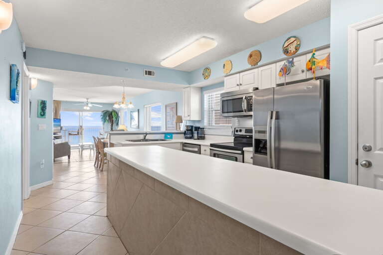 Large island for food prep