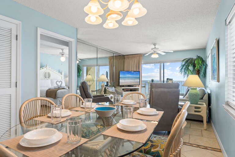 Have a meal while enjoying the view!