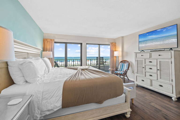 Perfect master bedroom for relaxing.