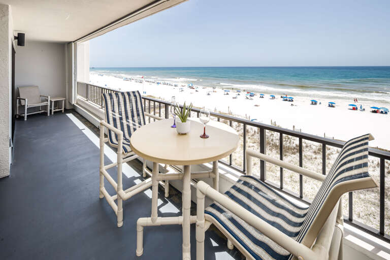 This makes a great second place to sunbathe or enjoy a drink or have a meal while overlooking the beach and Gulf.