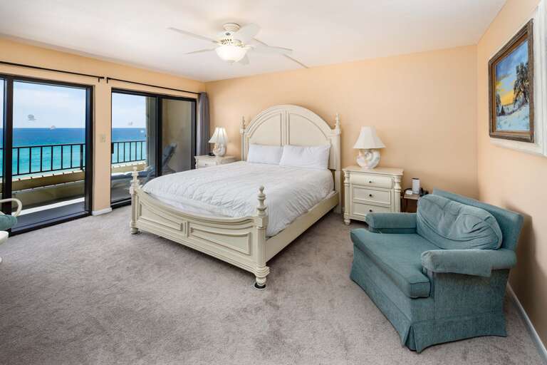 King sized bed in this beautiful beach front master bedroom..Waking up to the sounds of waves crashing from your private balcony entrance, A perfect start to any day!