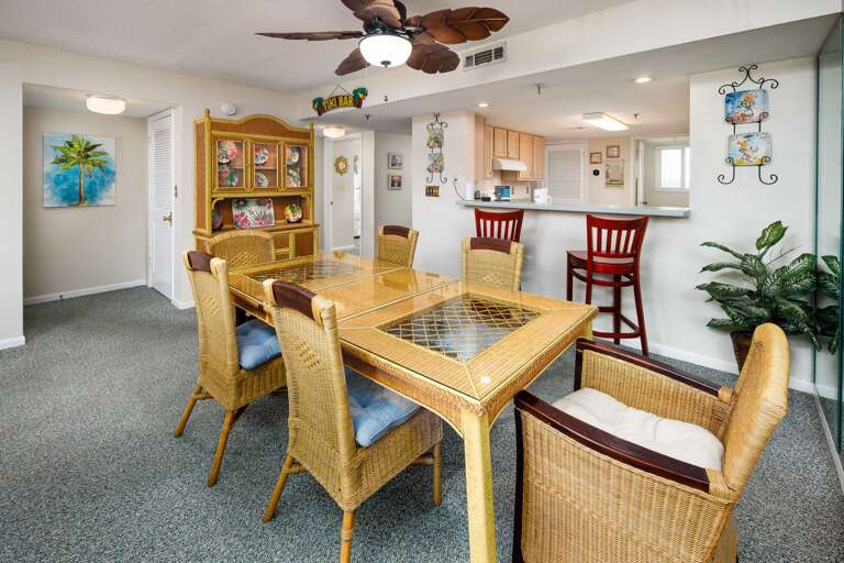 Dining space for those family meals! Dining space for those family meals!