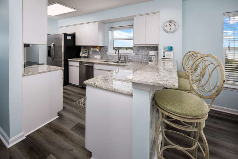 Enjoy a quick snack at the breakfast bar!