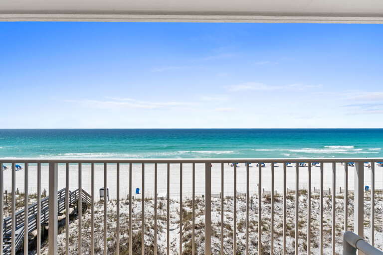 Fourth floor end unit with unstoppable views of the Gulf of Mexico