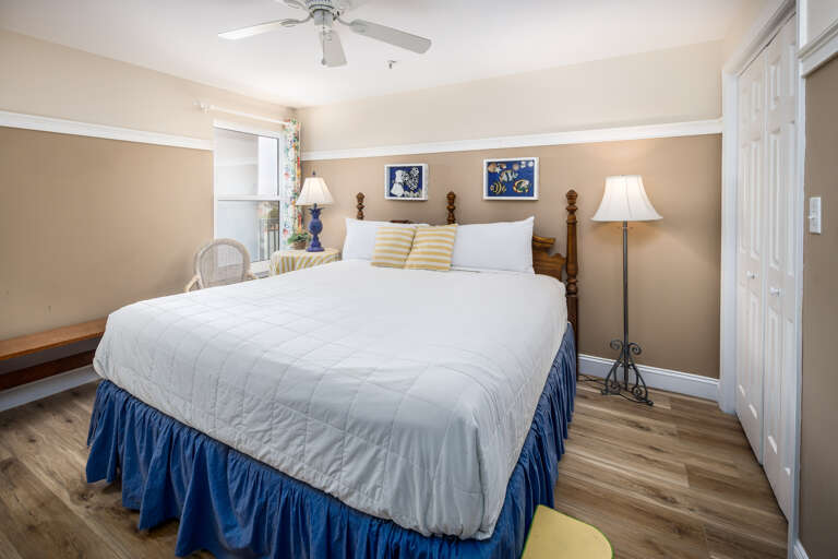 King size bed in the second bedroom with blue themes all around