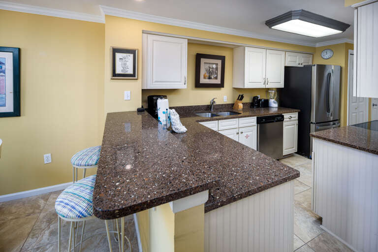 Enjoy a quick snack at the breakfast bar!