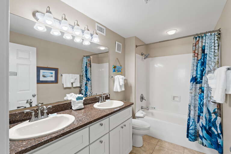 Double vanity and shower/tub combo