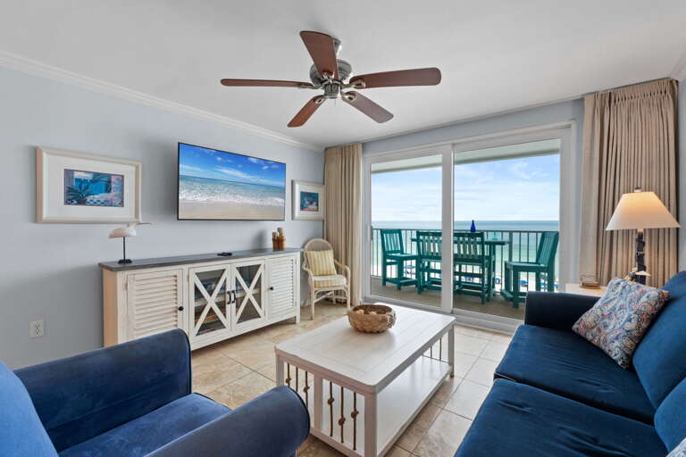 Lovely, spacious area to take in the Gulf views or watch TV