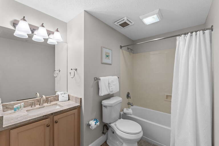 2 full size bathrooms are super convenient
