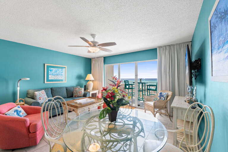 Dining table that seats 4