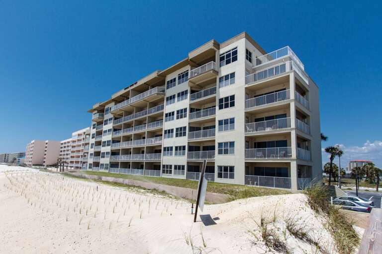 Directly on the beach!