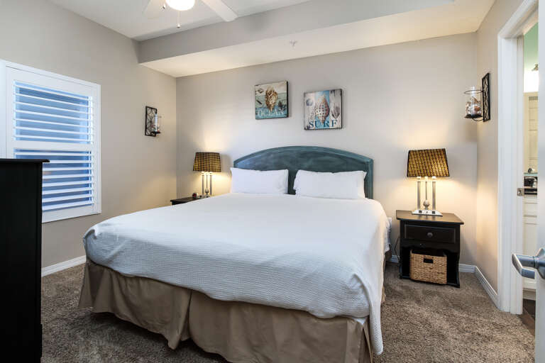 Comfy and cozy but with CLASS..you'll love relaxing in unit 514 after a long hot day on the beach.