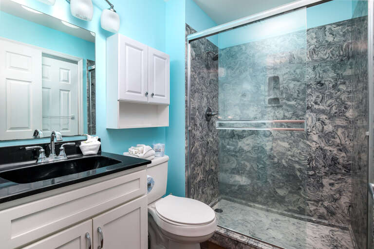 Direct access to the bathroom from the bedroom.