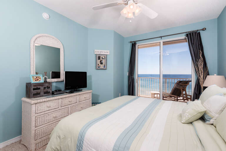 Can you imagine falling asleep to the soothing sounds of the waves 