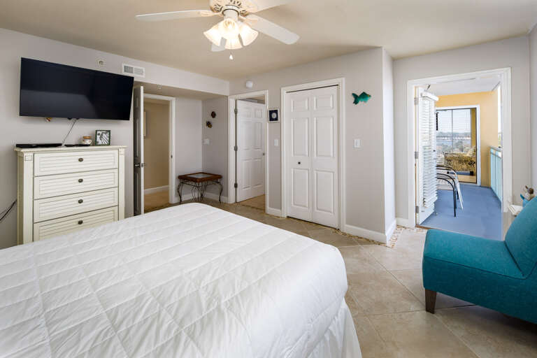 A comfy and clean guest bedroom