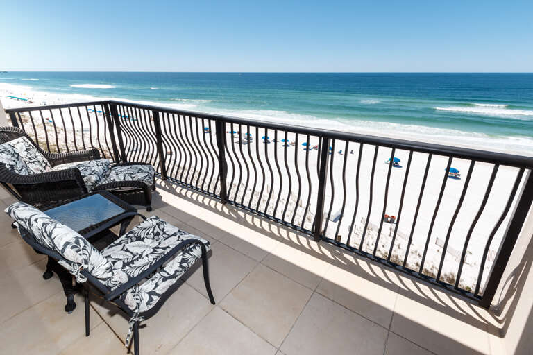 Sweeping views of the Emerald Coast