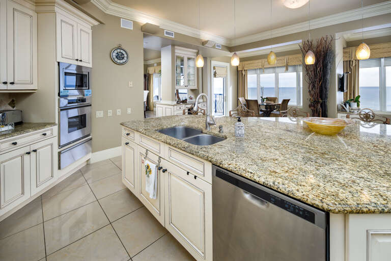 Fanciness is the theme throughout this penthouse...even while cooking you get to experience top-notch everything!