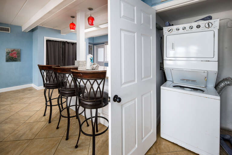 Perfect wash and go area so you can handle more beach time!