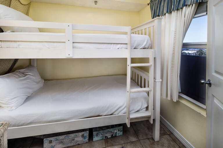 The bunk bed room provides more space for guests. 
