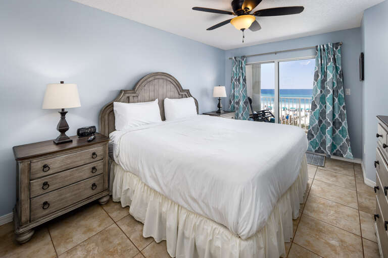 A perfect spot for a king size bed to listen to the waves hitting the beach.   A perfect spot for a king size bed to listen to the waves hitting the beach.