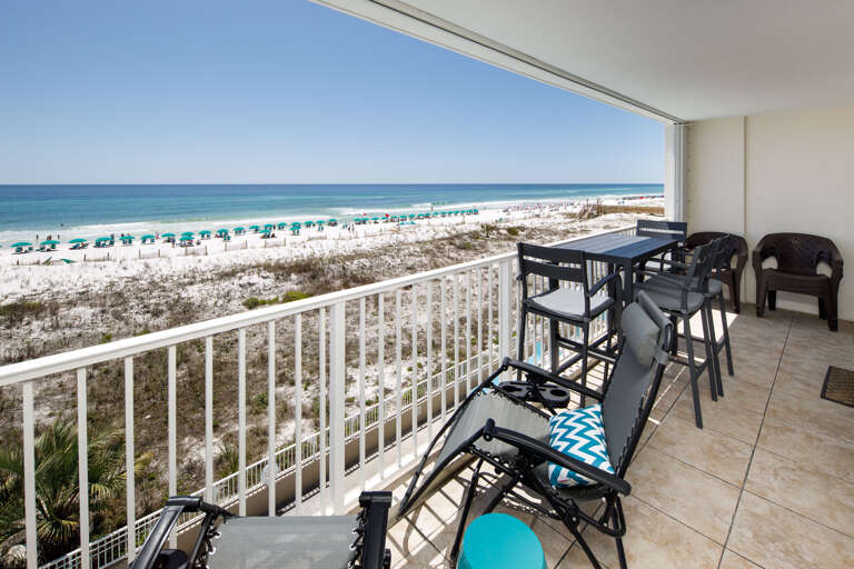 What great views you have from the 3rd floor!  Imagine the pictures you can take.