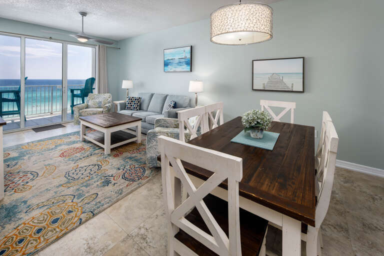 Perfect size dining table for 6 to enjoy dinner or a game night!