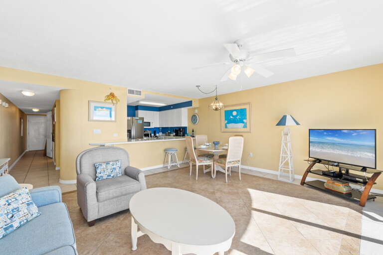 Living space with plenty of seating.