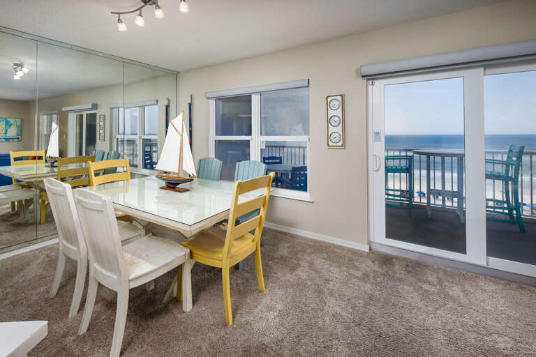 Beautiful Gulf front dining in your own home!