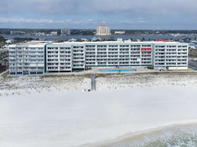 Red square indicates location of unit balcony
